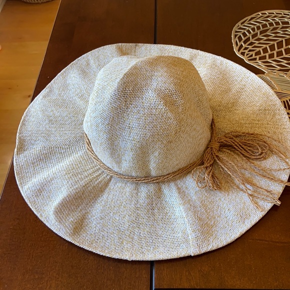 D\u0026Y | Accessories | Euc Sun Hat | Poshmark